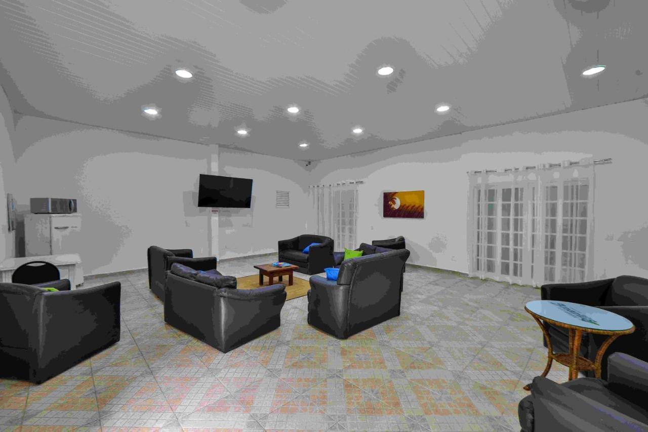 Fabuloso Flat 225, 2 Piscinas Climatizadas, Sky Com 170 Canais,Tv Com Xbox, Internet Particular 500M Bertioga, Riviera De Sao Lourenco Flat Duplex Inteiro, Adega, Cozinha Equipada Completa Servico De Hotelaria, Servico De Praia Nos Finais De Semana Exterior foto